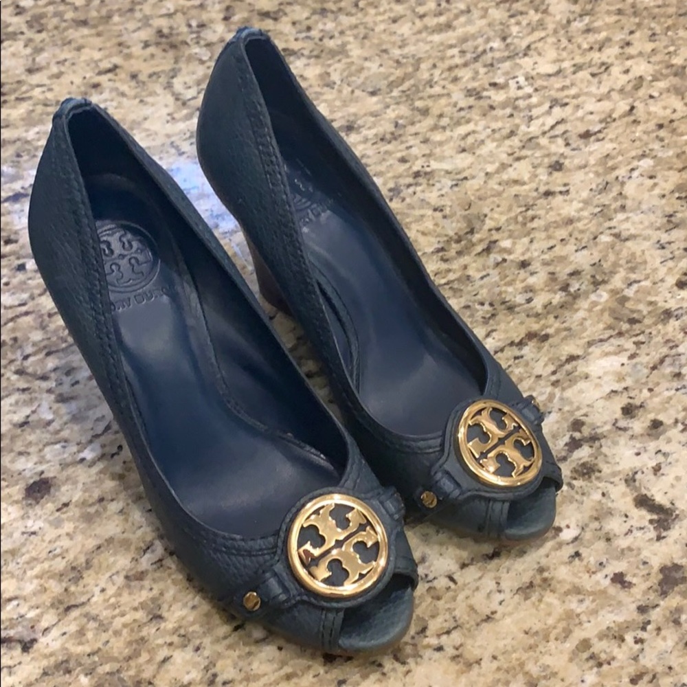 TORY BURCH BLUE WEDGES